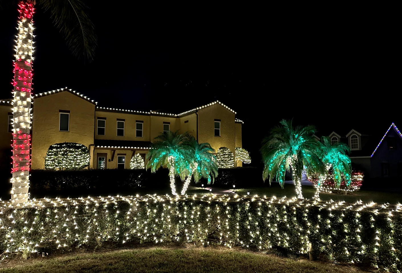 Lake Nona Christmas Light Installation